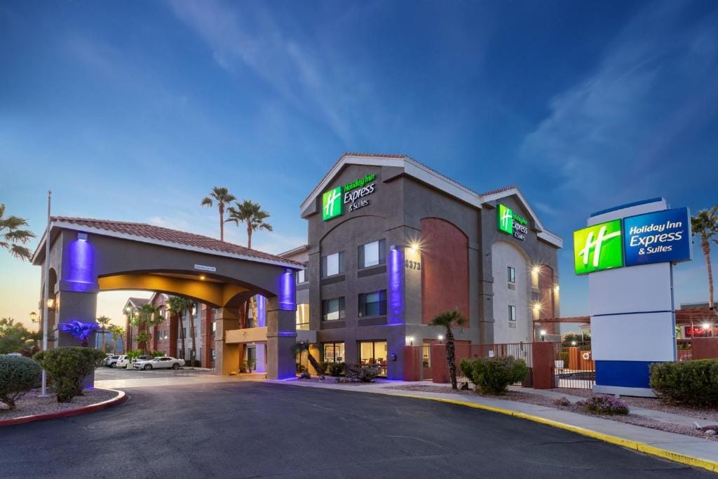Holiday Inn Express & Suites Tucson North - Marana, by IHG — 1