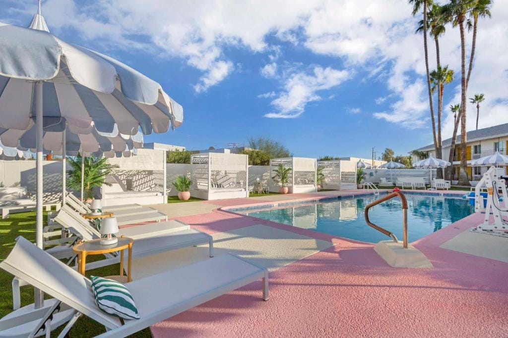 The Kennedy Tucson, SureStay Collection by Best Western — 4