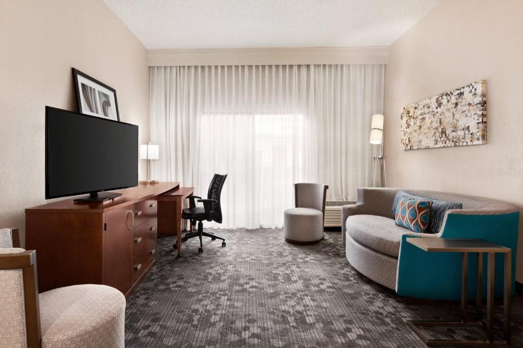 Courtyard by Marriott Tulsa Central — 5