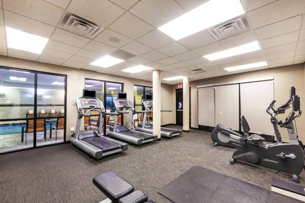 Courtyard by Marriott Tulsa Woodland Hills — 5