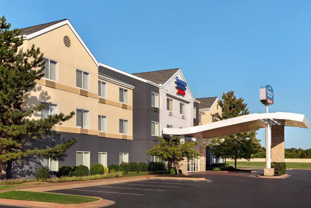 Fairfield Inn & Suites by Marriott Tulsa Central — 5