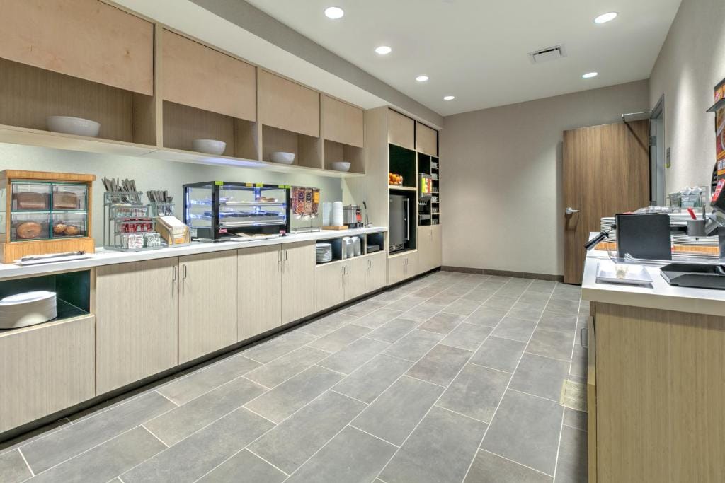 Home2 Suites By Hilton Tulsa Airport — 4
