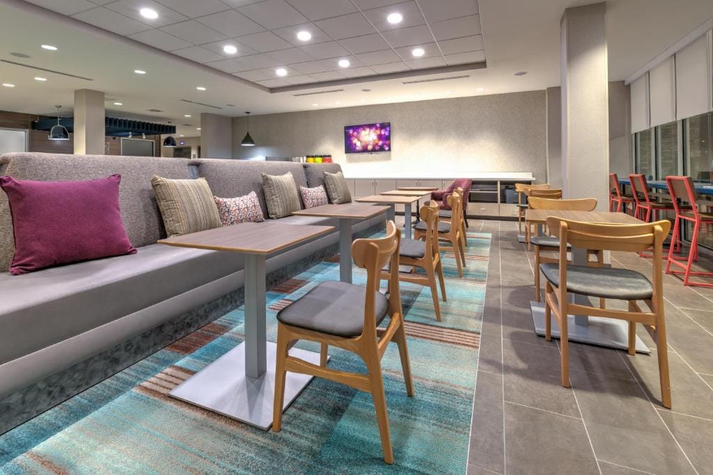 Home2 Suites By Hilton Tulsa Airport — 5