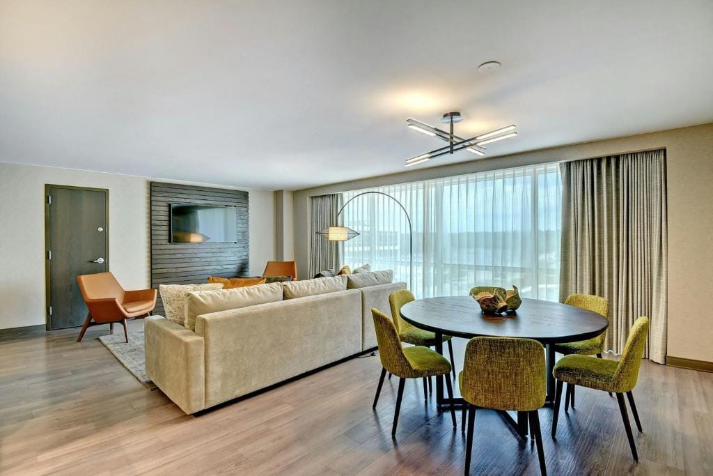 Tulsa Marriott Southern Hills — 4