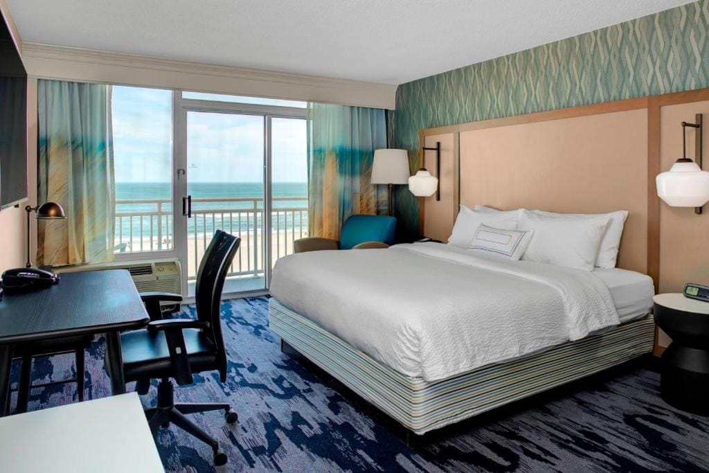 Fairfield Inn & Suites by Marriott Virginia Beach Oceanfront — 2