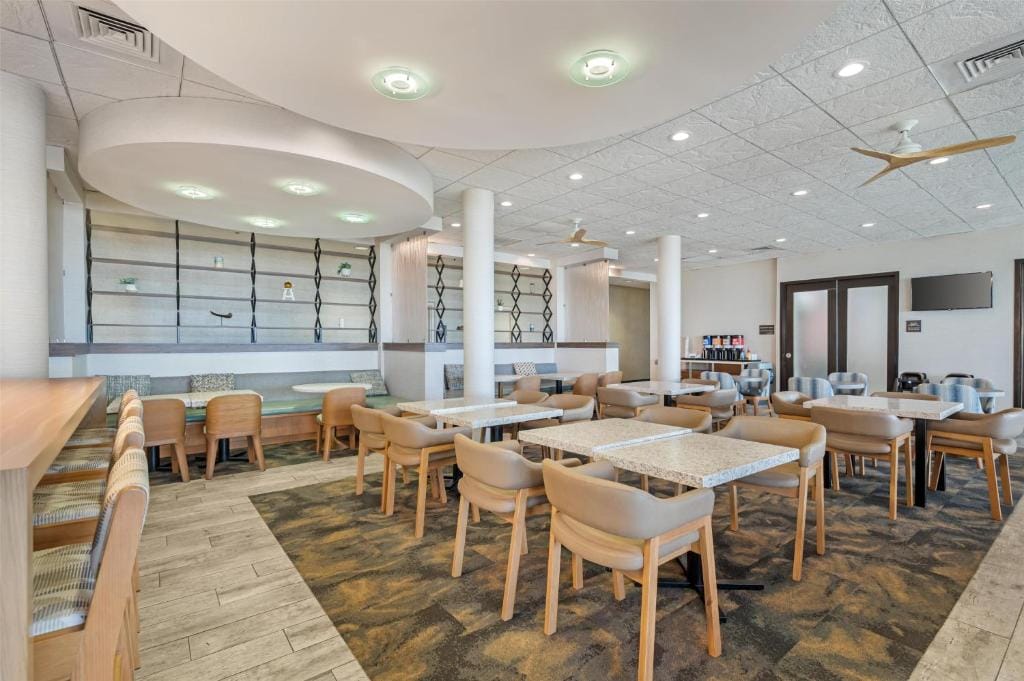 Hampton Inn Virginia Beach Oceanfront North — 4