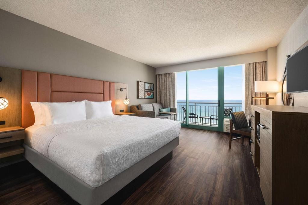 Hampton Inn Virginia Beach-Oceanfront South — 2
