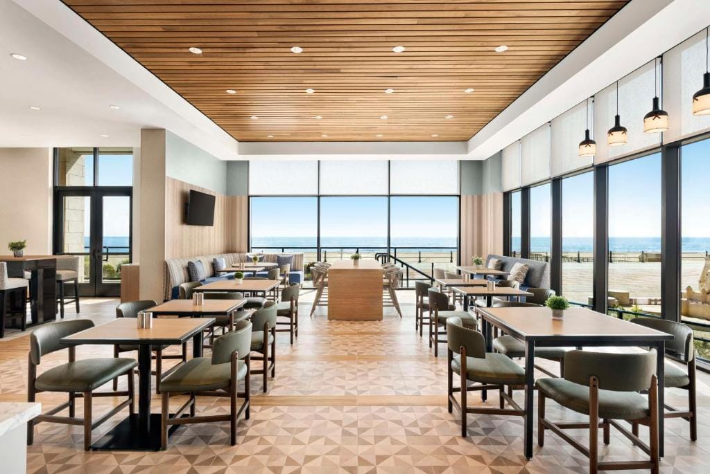 Hyatt Place Virginia Beach Oceanfront — 2