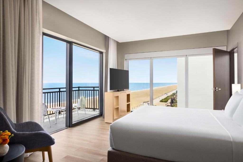 Hyatt Place Virginia Beach Oceanfront — 4
