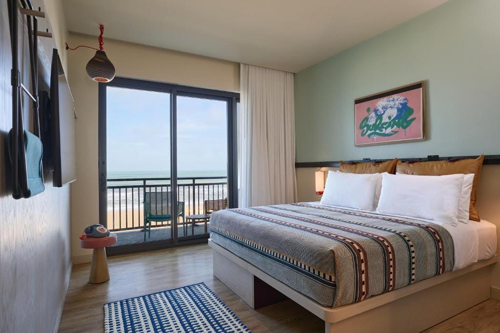 Moxy Virginia Beach Oceanfront — 2