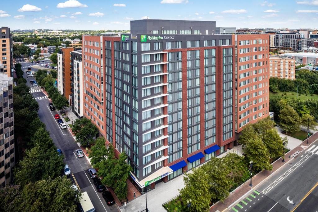 Holiday Inn Express Washington DC Downtown by IHG — 3