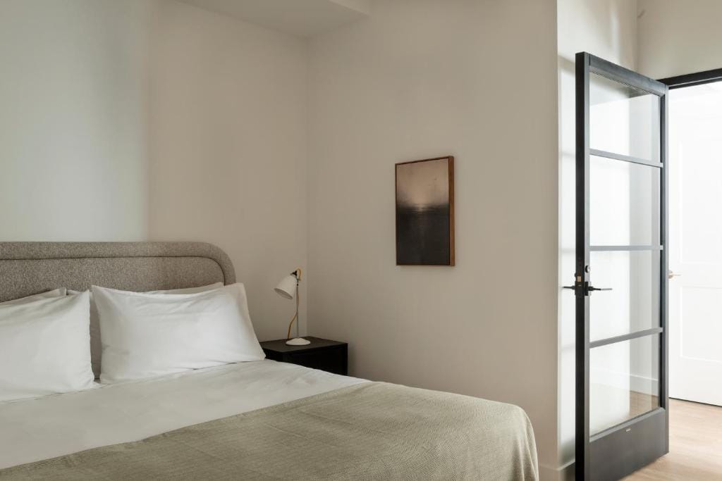 ROOST White House — 2