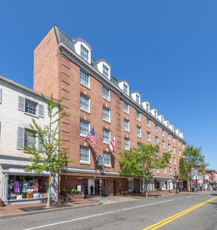 The Georgetown Inn — 5