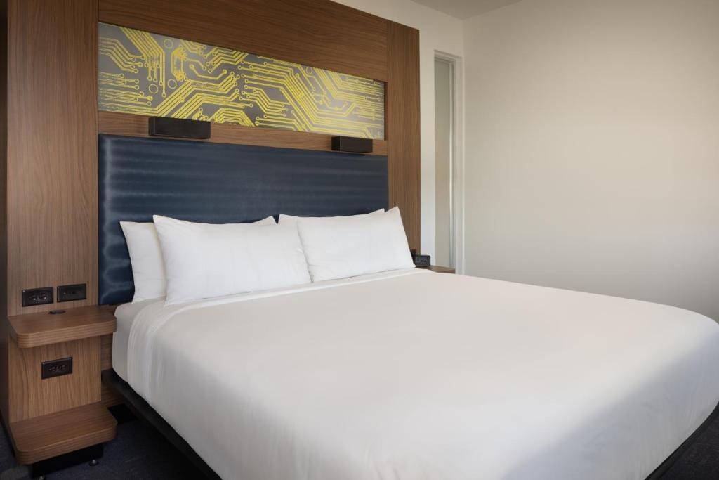 Aloft by Marriott Wichita — 4