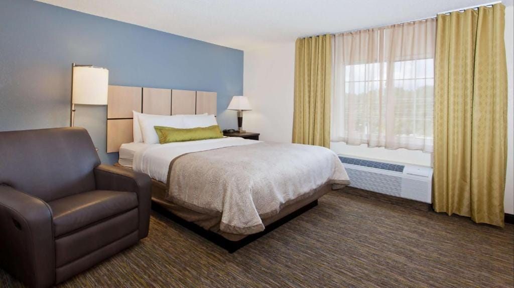 Candlewood Suites Wichita - Airport by IHG — 2