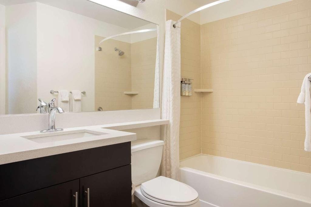 Candlewood Suites Wichita - Airport by IHG — 3