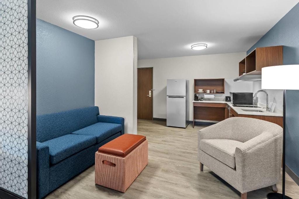 Everhome Suites Wichita Northeast by Choice Hotels — 4