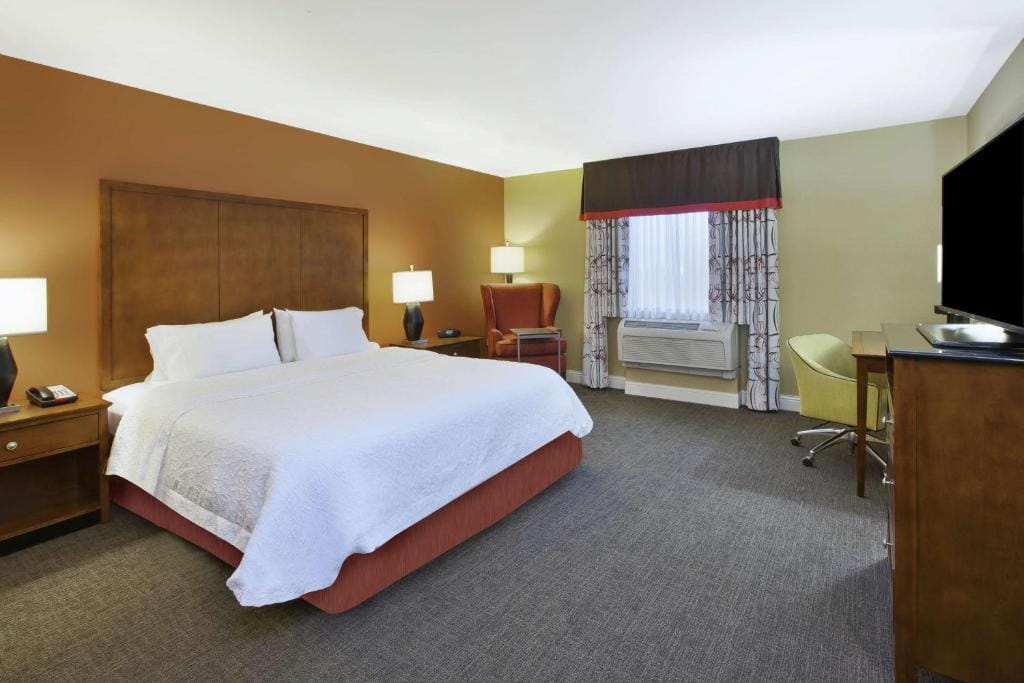 Hampton Inn & Suites Wichita-Northeast — 2