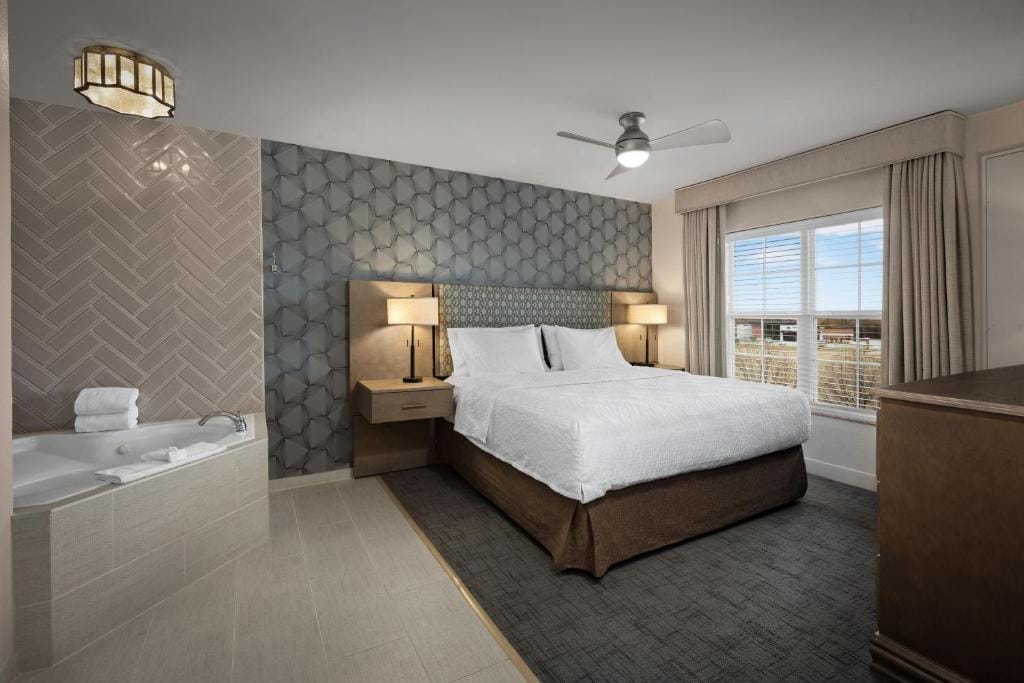 Homewood Suites by Hilton at The Waterfront — 2