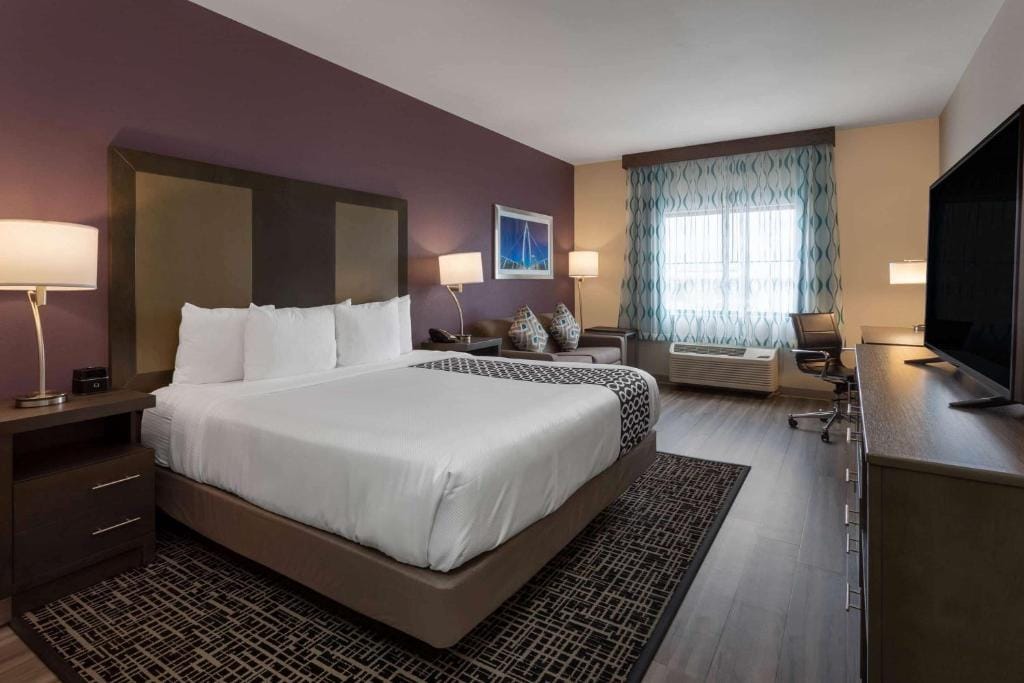 La Quinta by Wyndham Wichita Airport — 2
