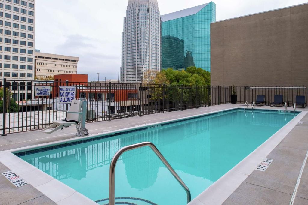 Hampton Inn & Suites Winston-Salem Downtown — 3
