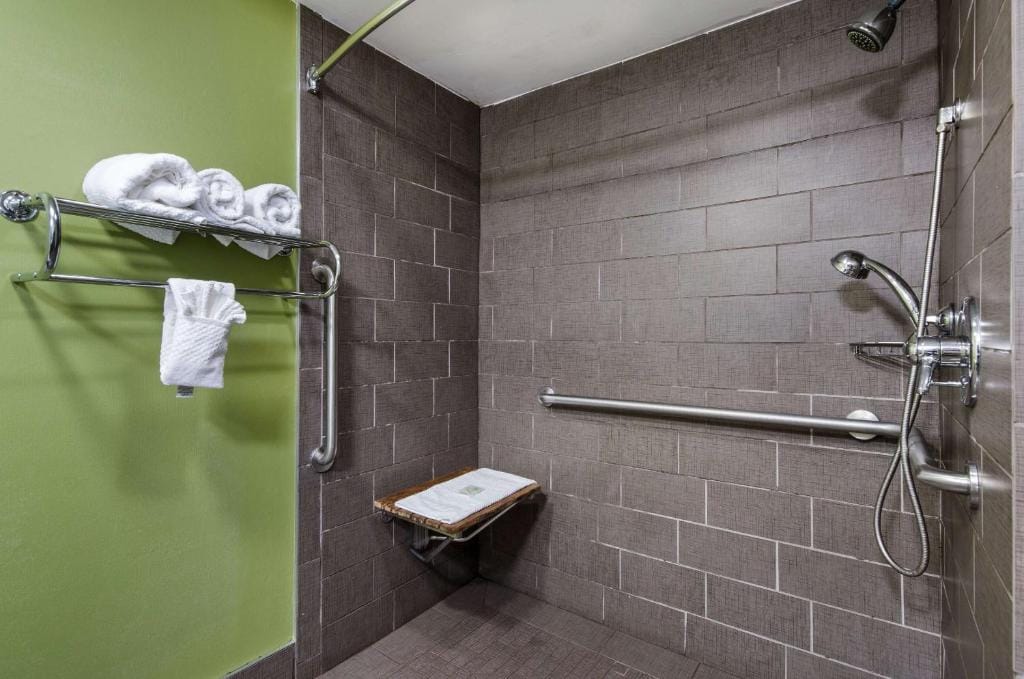Sleep Inn Hanes Mall — 3